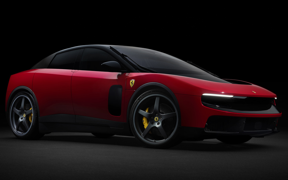 Tre Quarti Anteriore della Ferrari Luce Rossa Tre Quarti Anteriore della Ferrari Luce Rossa